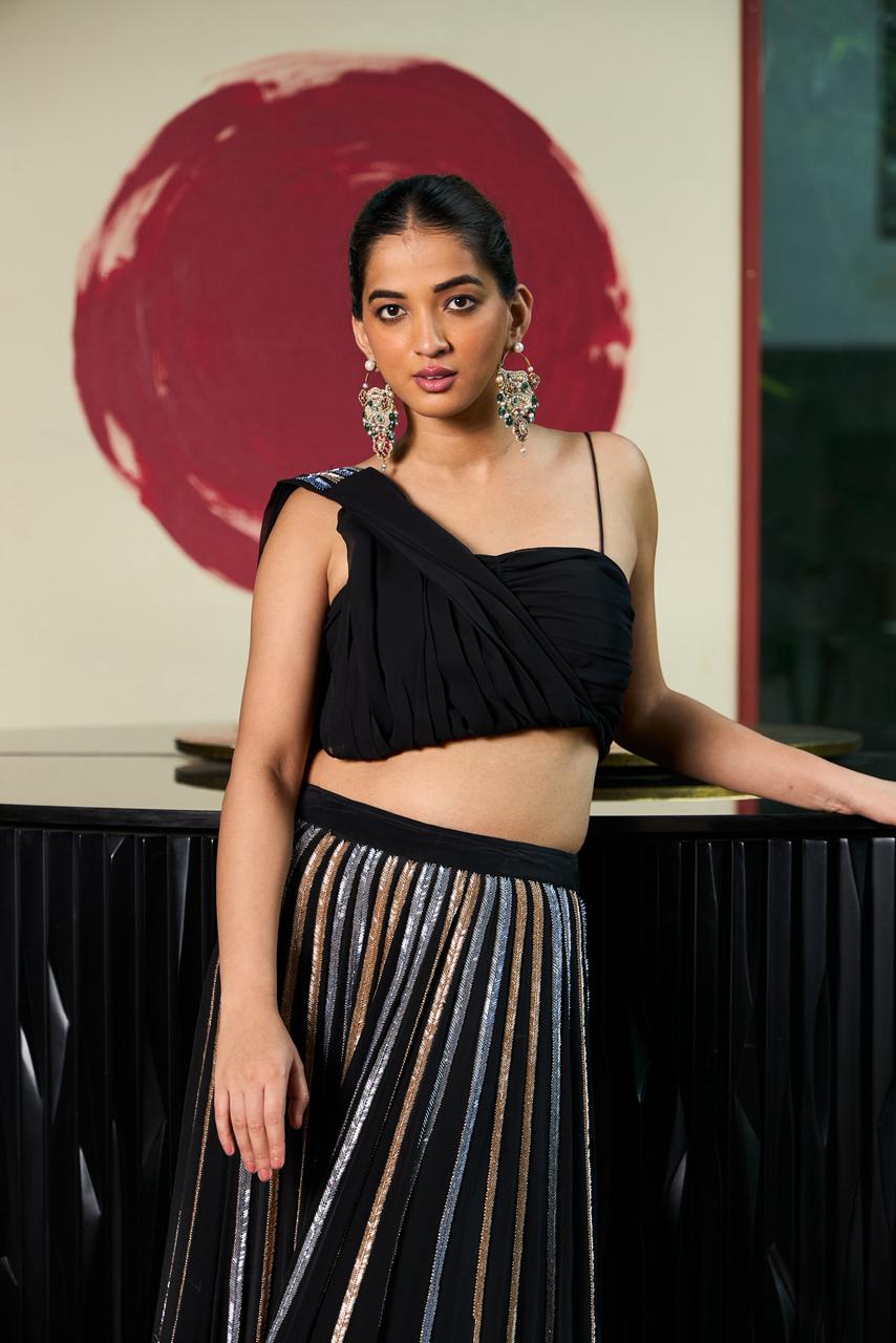 Black gleam ensemble